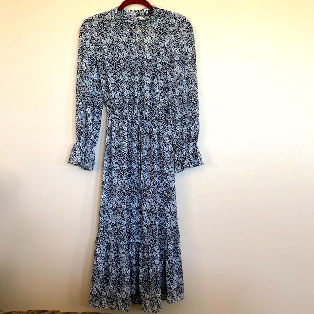 Banana Republic BLK/ white floral Maxi Dress